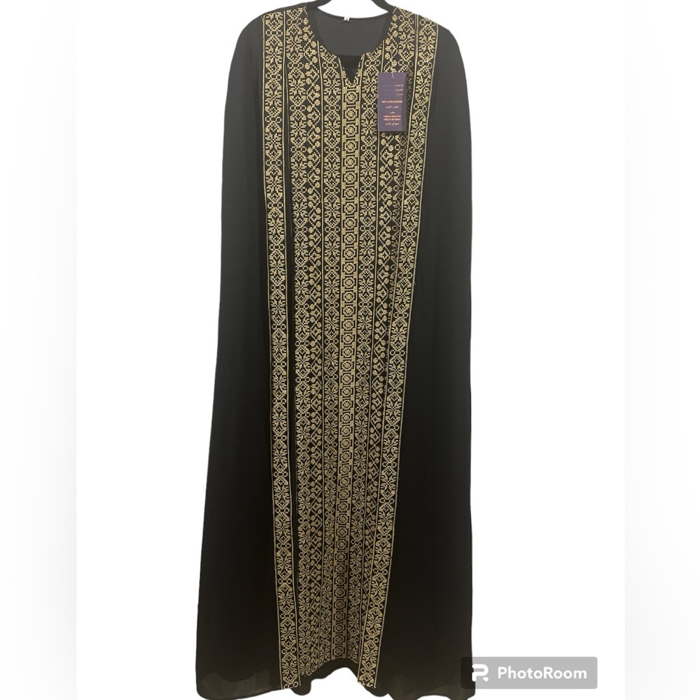 Traditional Embroidered Palestinian Jordanian Dress- Size M NWT